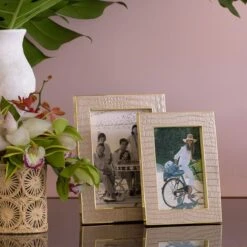 Home Decor Shop -Home Decor Shop 18220010 classic croc leather frame lifestyle