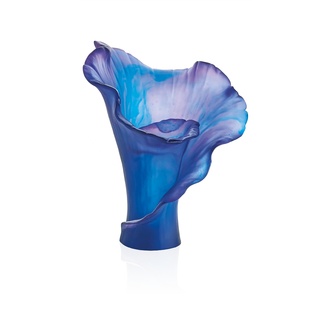 Arum Bleu Nuit Vase, Medium 3 Arum Bleu Nuit Vase, Medium
