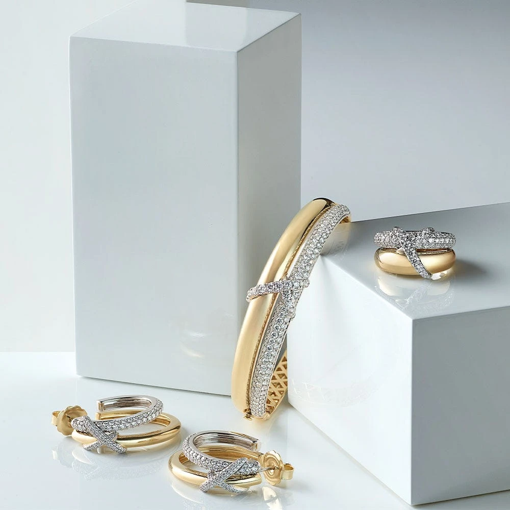 XO Two-Tone Diamond Hoop Earring 5 XO Two-Tone Diamond Hoop Earring - Image 3