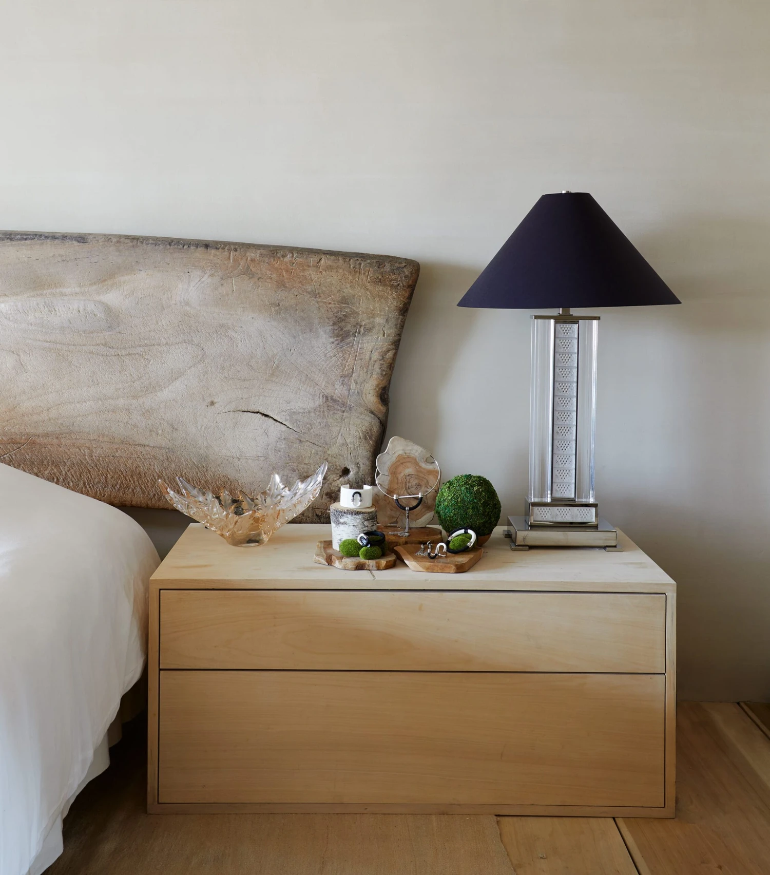 Lalique Champs Elysees Bowl, Gold Luster 6 Lalique Champs Elysees Bowl, Gold Luster - Image 4