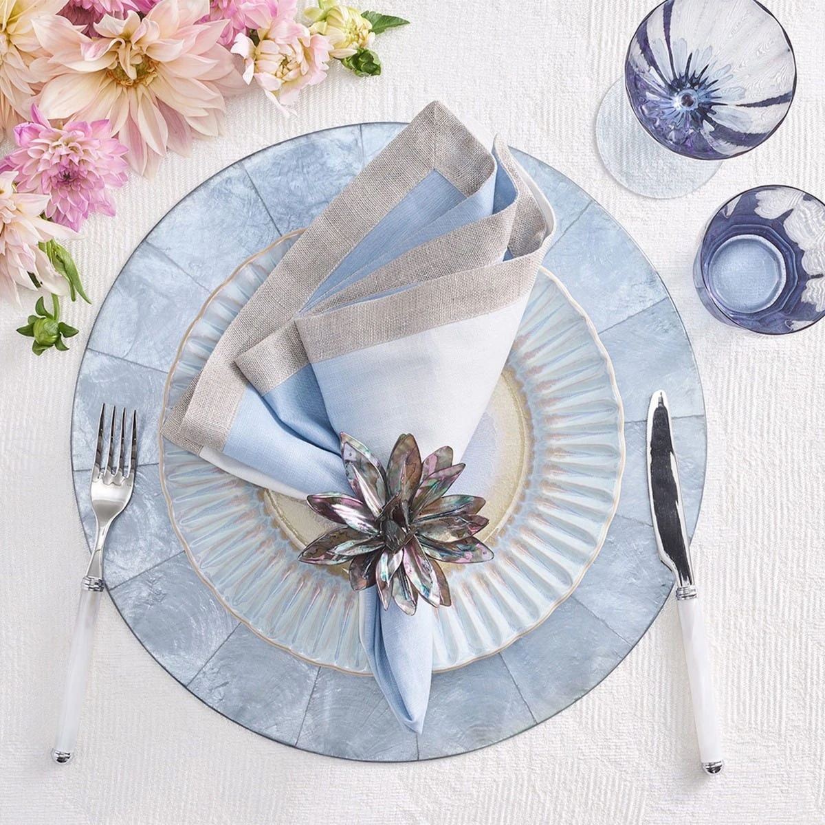 Round Capiz Placemat, Periwinkle 4 Round Capiz Placemat, Periwinkle - Image 2