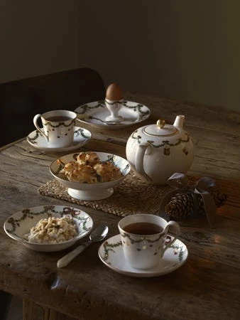 Royal Copenhagen Star Fluted Christmas Dinnerware 4 Royal Copenhagen Star Fluted Christmas Dinnerware - Image 2